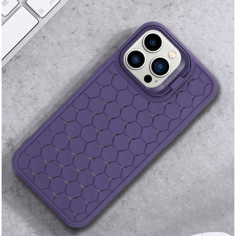 Husă iPhone 15 mov TPU 3D Cube, detaliu inel protecție modul cameră, unghi spate