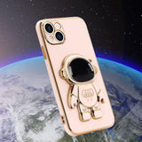 Decupaje precise pentru butoane și porturi pe husa TPU astronaut iPhone 15 roz