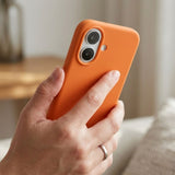 Husă Flippy iPhone 16 portocaliu, detaliu margini ridicate 1,2 mm și decupaj Camera Control
