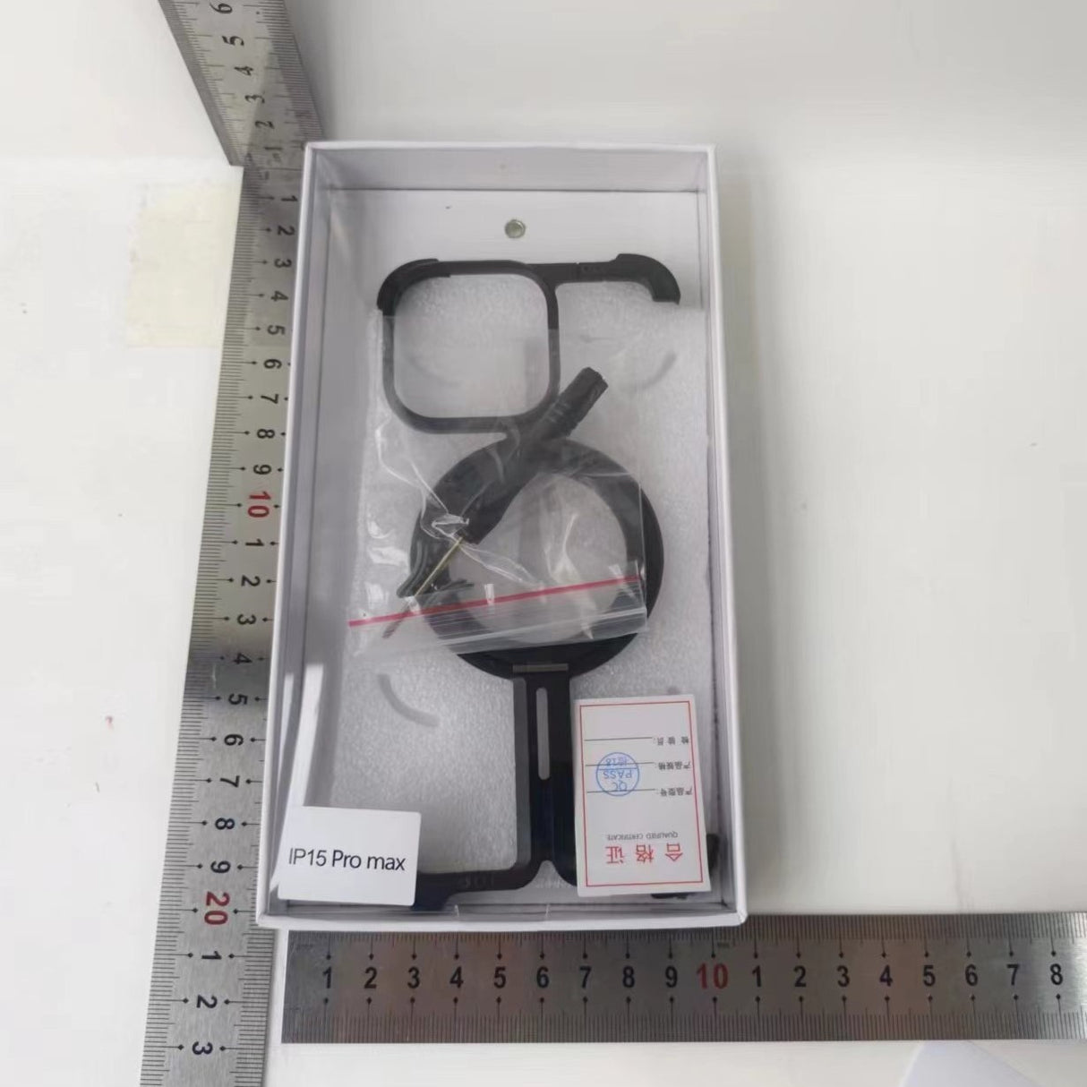 Husa MagSafe Metalica Compatibila cu iPhone 15 Pro, Vivimall, Clear Case, Aliaj de Aluminiu, cu Magnet, fara Rama, Antisoc, Antizgariere, Incarcare Wireless, Negru Metalizat - vivimall.ro