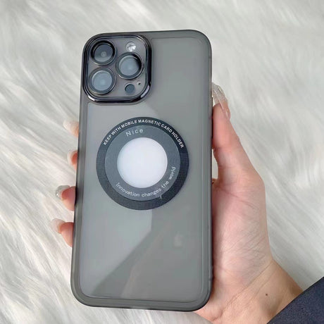 Detaliu sistem magnetic husă iPhone 13 Pro Vivimall, capac frontal închis, protecție ecran neagră