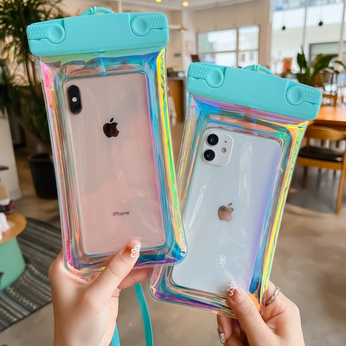 Husa subacvatica Holografica Waterproof Flippy, Snowproof, Universala, Impermeabila, cu Snur, pentru telefon sau documente, Bleu - vivimall.ro