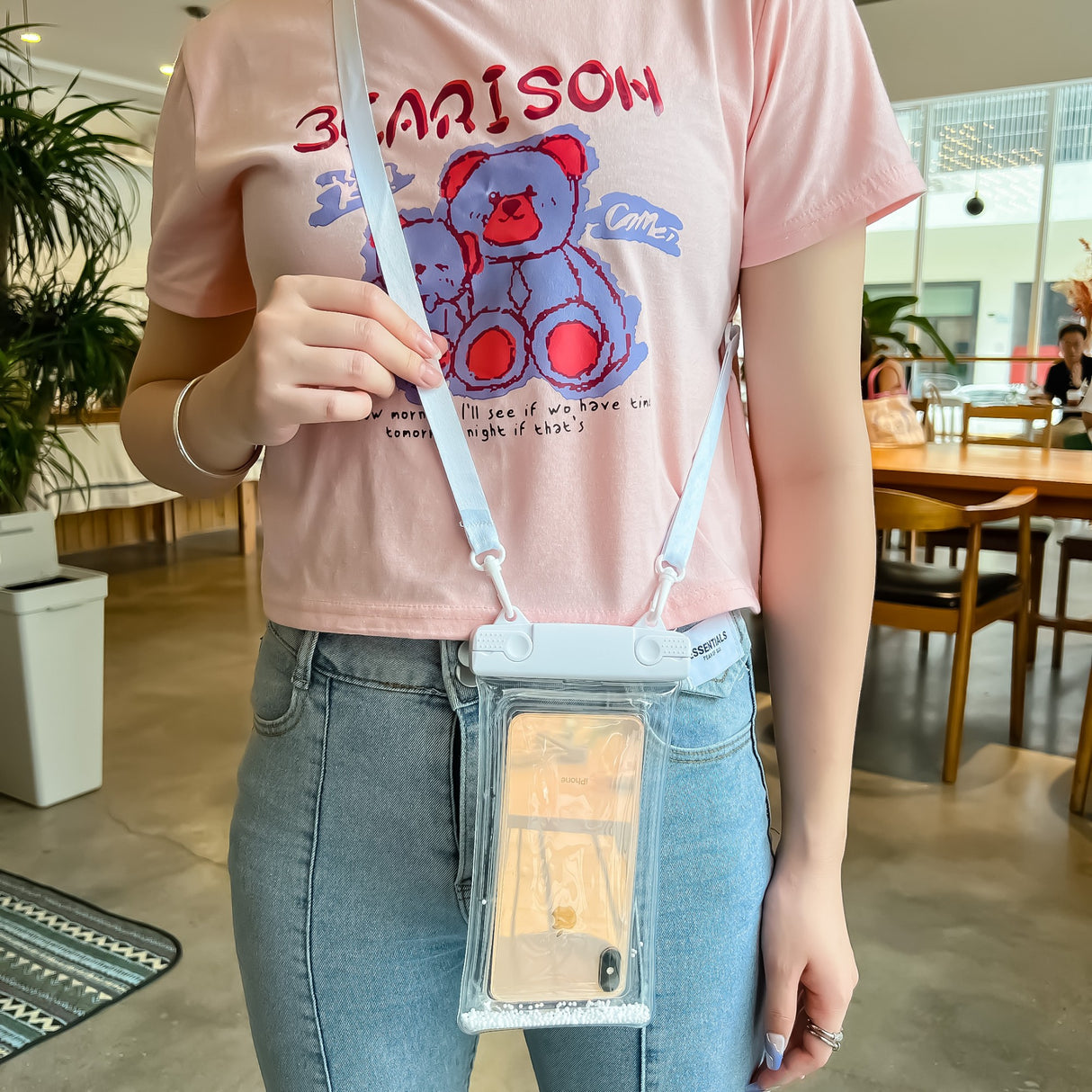 Husa subacvatica Waterproof Flippy, Snowproof, Universala, Senzoriala, cu Snur, pentru telefon sau documente, Alb - vivimall.ro