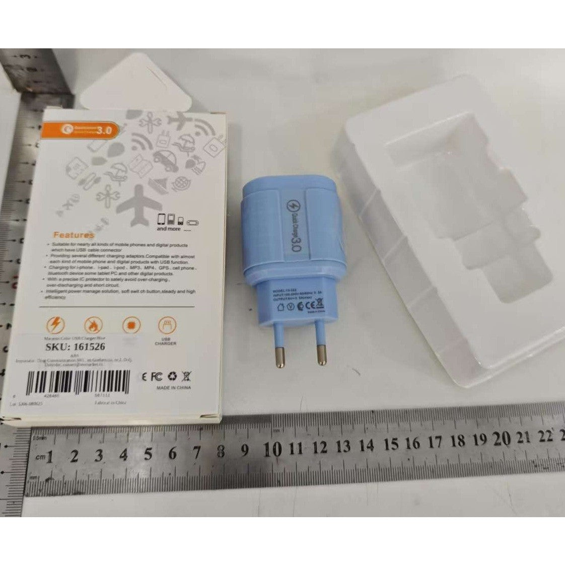 Incarcator Rapid QC3.0, Vivimall, 3 Porturi USB, 2.1A, 18W, din ABS, Protectie Supraincalzire, Gama Macarons, Albastru - vivimall.ro