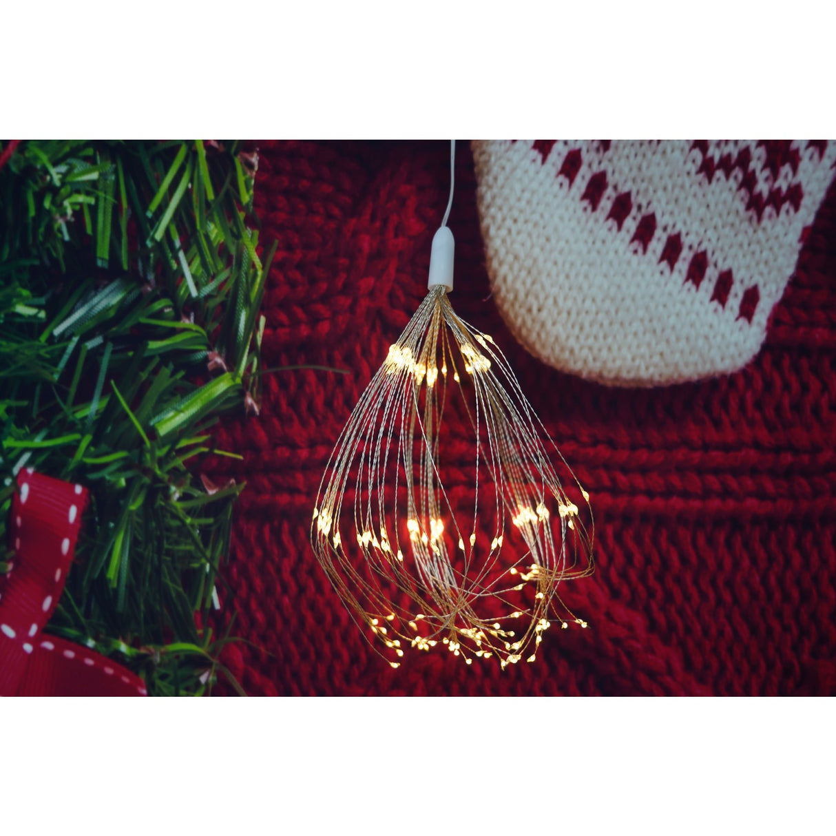 Instalatie Craciun, 180 LED-uri, alb cald, telecomanda 8 functii, cu baterii, explozie fireworks, fir cupru, interior/exterior, Vivimall - vivimall.ro