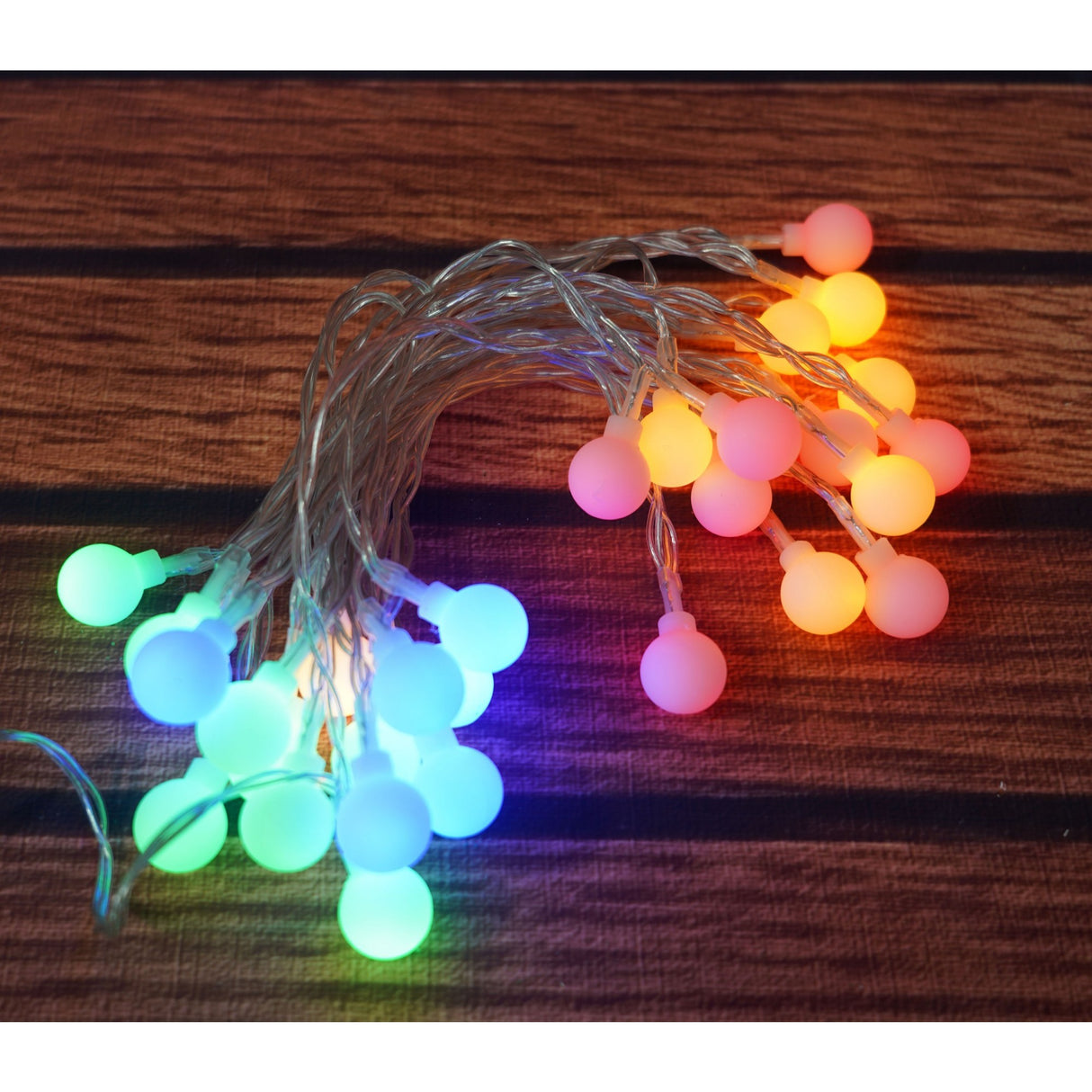 Instalatie Craciun, 3.5 m, 30 de LED-uri, multicolor RGB, model cu bilute, liniara, cu baterie, interior/exterior, Vivimall - vivimall.ro