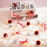 Instalatie Craciun cu baterii, 2 metri, 20 LED-uri tip clopotei si mingiute, Alb Cald, Vivimall - vivimall.ro