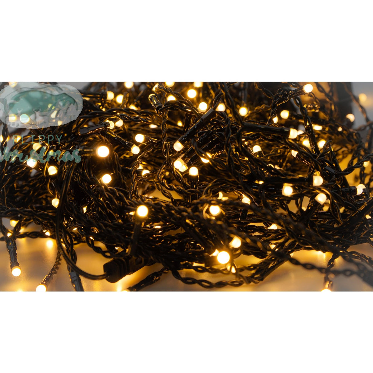 Instalatie Craciun Profesionala de Exterior IP65, 90 m, 2160 Led-uri Mari ,Franjuri, Alb cald, Flash, Alimentator de 1.5m, Interconectabila, Fir Negru Cauciucat, 220v, Vivimall - vivimall.ro