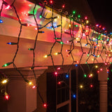 Instalatie Craciun Turturi, Ip44, 20 M, 572 Led-Uri,Perdea Franjurata, 8 Jocuri De Lumini, Transformator 31 V, Putere 9 W, Interconectabila, Interior/Exterior, Prelungitor 5 M Inclus, Fir Negru