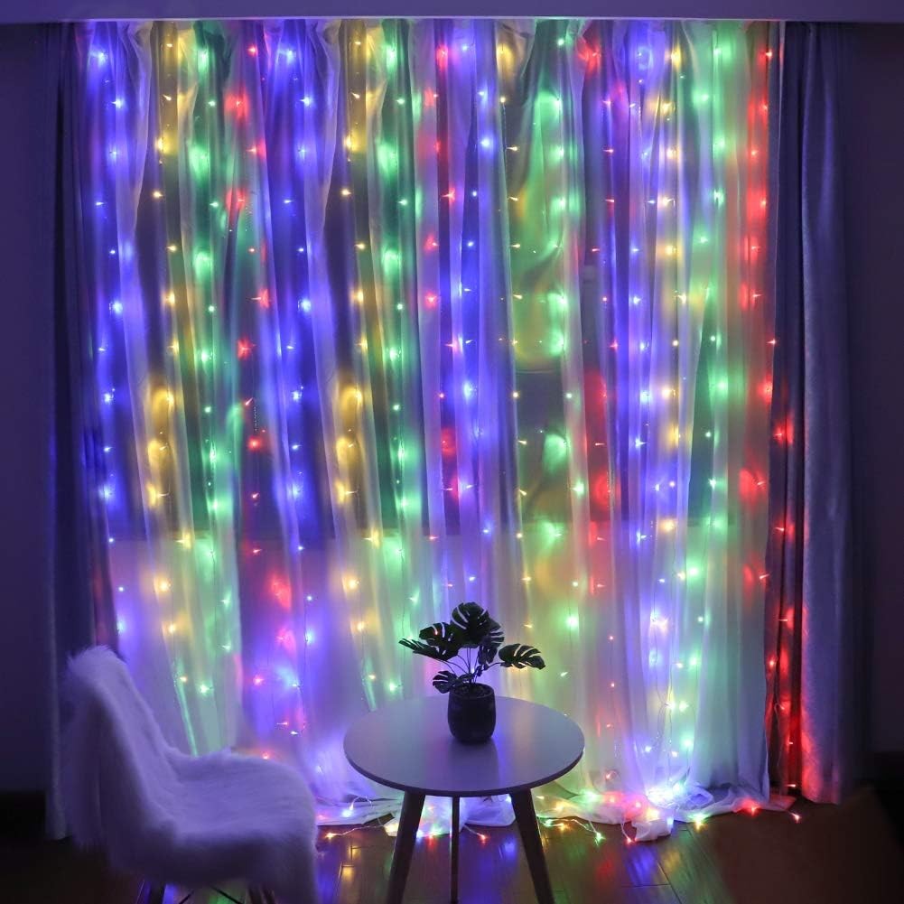 Detaliu LED-uri multicolor instalație perdea Yoto pe fir de cupru transparent
