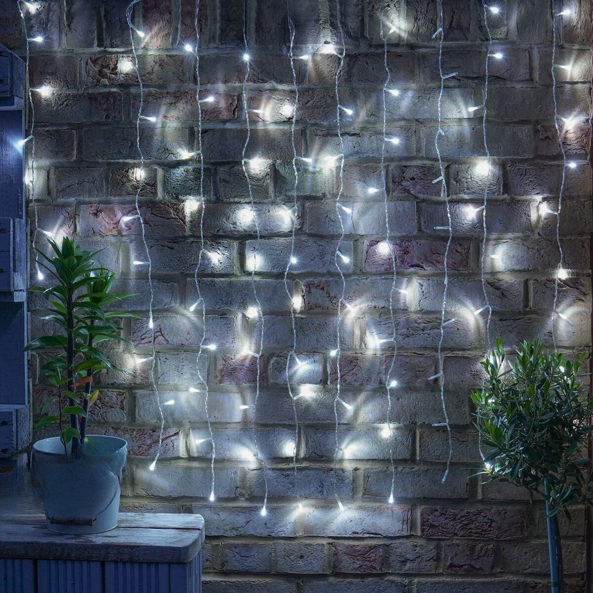 Instalatie Craciun Yoto, Tip Perdea, 3 m x 3 m, 320 LED-uri, Prelungitor 1.5 m, 8 Jocuri de Lumini, Interconectabila, Fir transparent, Interior/Exterior, Alb Rece - vivimall.ro