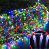 Plasă luminoasă Yoto montată exterior pe gard, rezistentă la intemperii, lumini multicolor