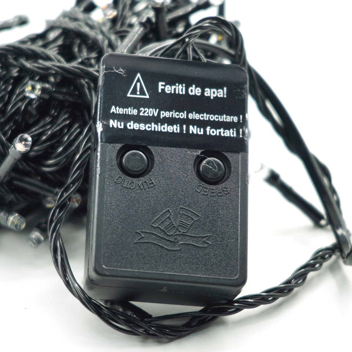 Instalatie de Craciun liniara Yoto, 10 m, din care 1 m cablu priza 220V, 100 LED, 8 jocuri de lumini, pentru interior, controler, fir negru, multicolor - vivimall.ro