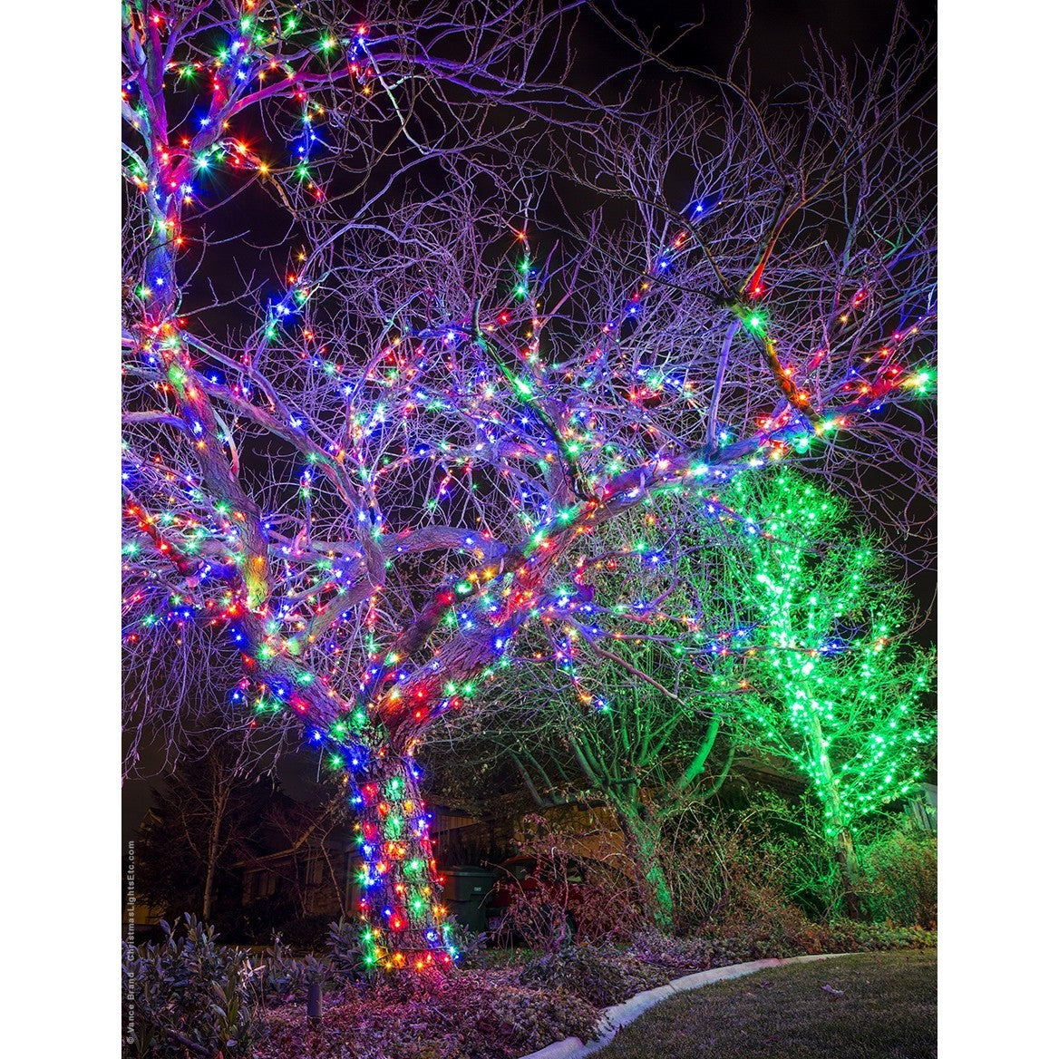 Instalatie De Craciun Liniara Yoto, 22 M, Din Care 1 M Prelungitor 220V, 300 Led, 8 Jocuri De Lumini, Controler, Utilizare Interior/Exterior, Fir Negru - vivimall.ro