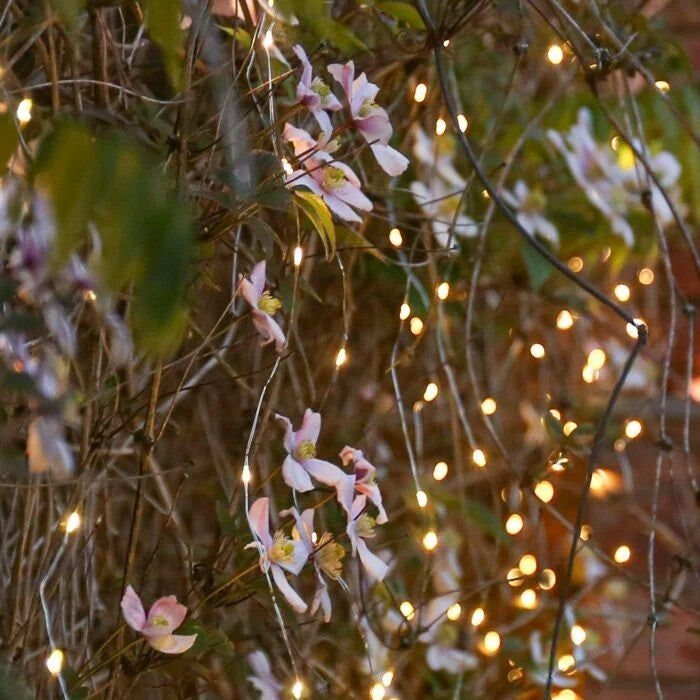 Instalatie Solara Craciun Turturi, IP44, 5 m, 143 Led-uri, Perdea Franjurata, Alb cald, 8 jocuri de lumini, cu Telecomanda, 31V, 250 mAh, Acumulator de 1200 mAh, Exterior, Prelungitor 3 m inclus, Fir Transparent, Vivimall - vivimall.ro