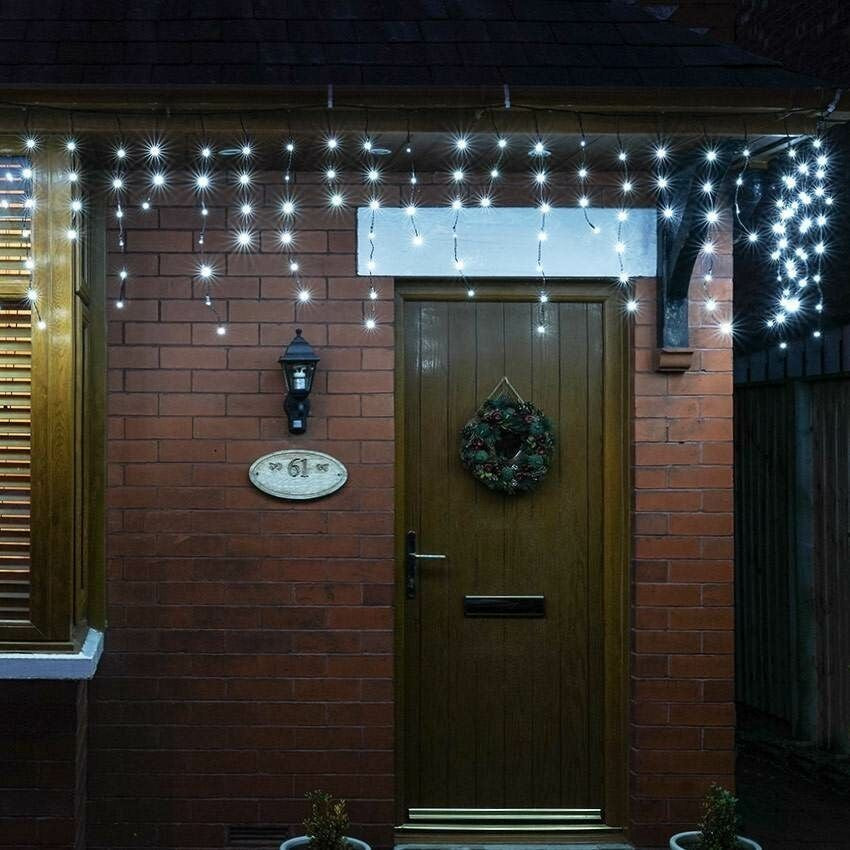 Instalatie Solara Craciun Turturi, IP44, 5 m, 143 Led-uri, Perdea Franjurata, alb rece, 8 jocuri de lumini, cu Telecomanda, 31V, 250 mAh, Acumulator de 1200 mAh, Exterior, Prelungitor 5 m inclus, Fir Alb, Vivimall - vivimall.ro