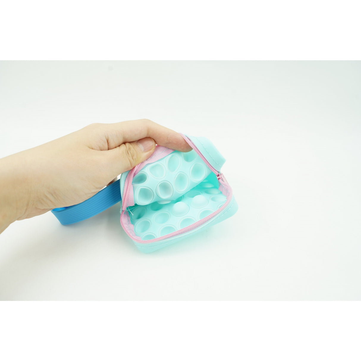 Jucarie antistres din silicon, Flippy, Pop It Now and Flip It, Portofel patrat, Verde/Bleu - vivimall.ro