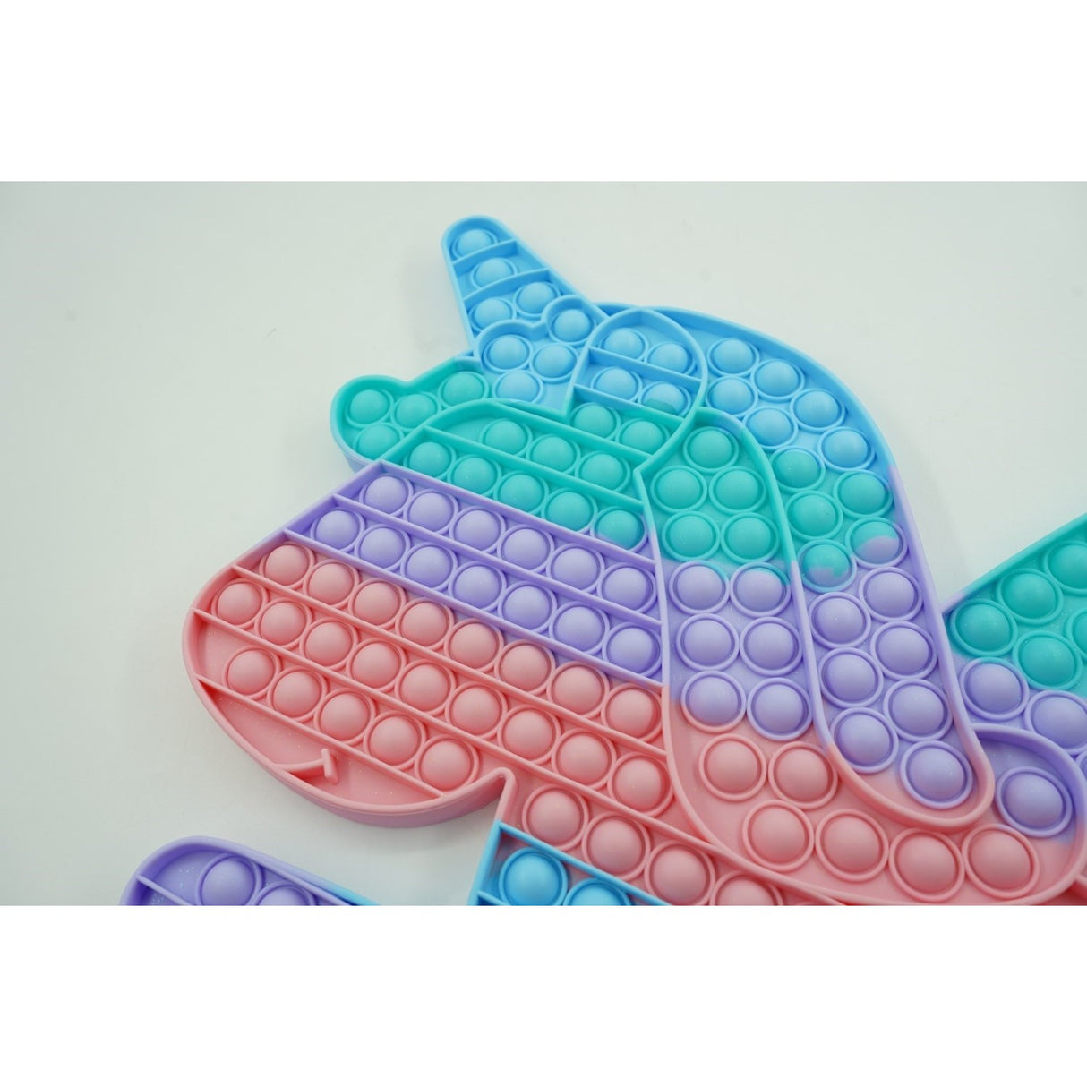 Антистрес силиконова играчка Pop It Now And Flip It, еднорог с крила, дъга