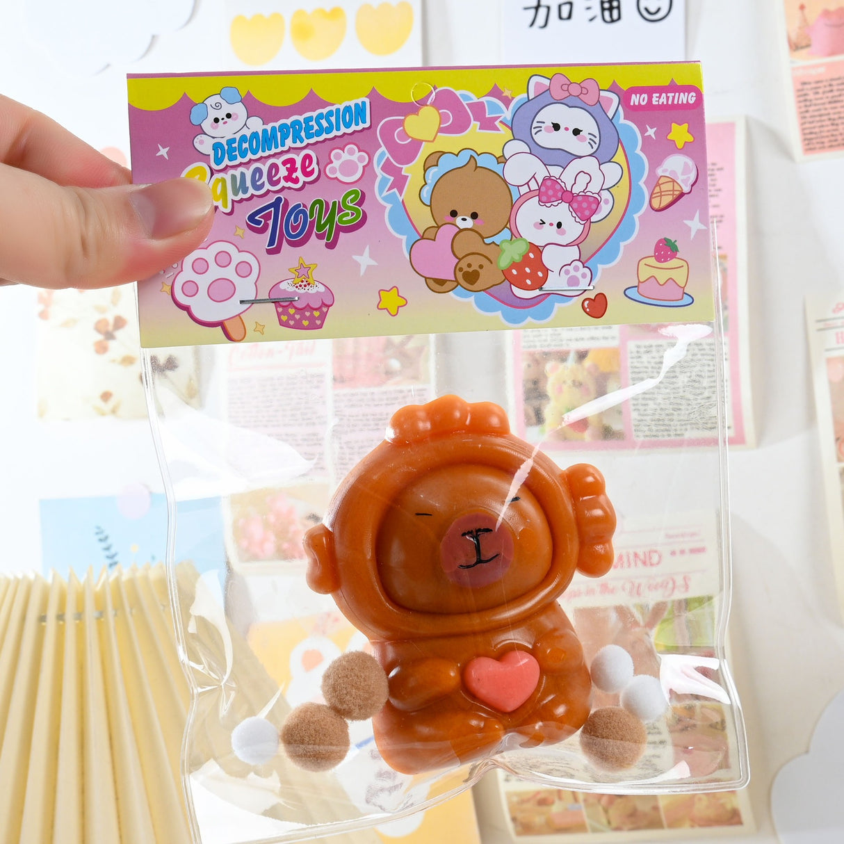 Jucarie Antistres Squishy, Flippy, cu Revenire Lenta, Model Capybara cu Inima, 7.5cmx6.5 cm, din TPR, Ambalaj Transparent, Maro - vivimall.ro