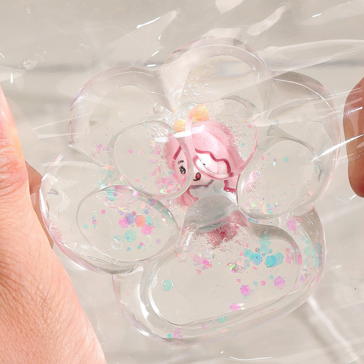 Jucarie Antistres Squishy, Flippy, Labuta de Pisica Pufoasa, cu Revenire Lenta, 7 x 6.5 cm, Model Printesa, Multicolor - vivimall.ro