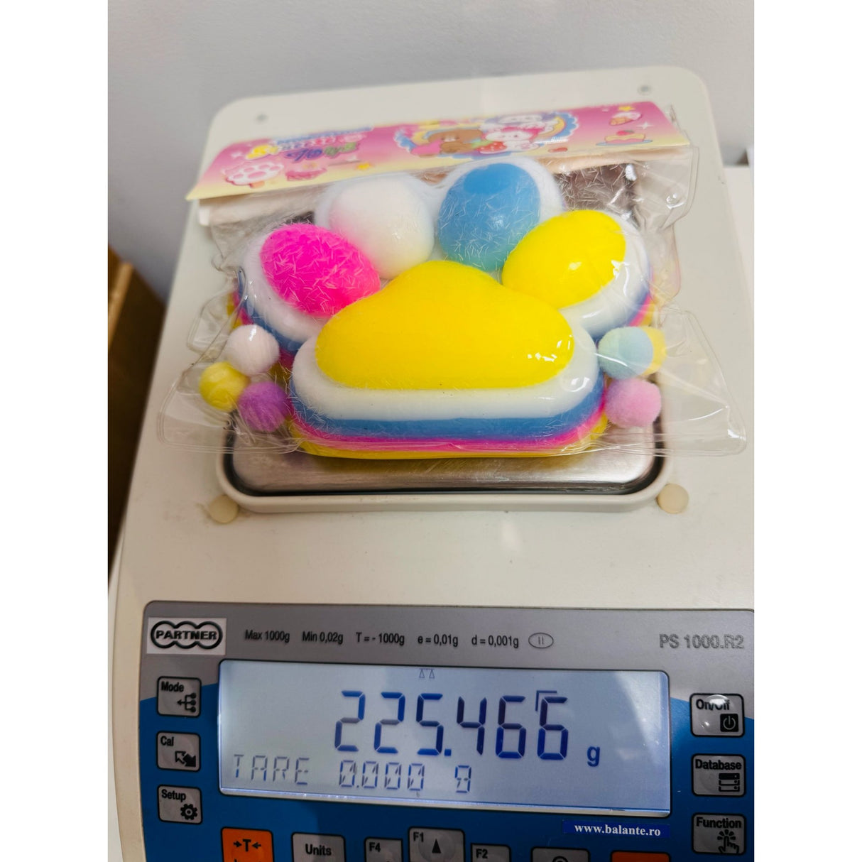 Jucarie Antistres Squishy, Vivimall, cu Revenire Lenta, Model Labuta de Pisica Pufoasa, 220g, 12.5 x 10.5 cm Squeeze Pinch Family, Ambalaj Transparent, Galben-Multicolor - vivimall.ro