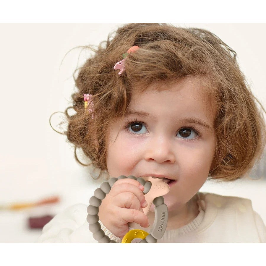 Jucarie Dentitie Bebelusi, Vivimall, Tip Bratara, Model Calut si Stea de Mare, + 3 luni, din Silicon, fara BPA, 8.1 x 8.1 x 1.2 cm, Maro - vivimall.ro