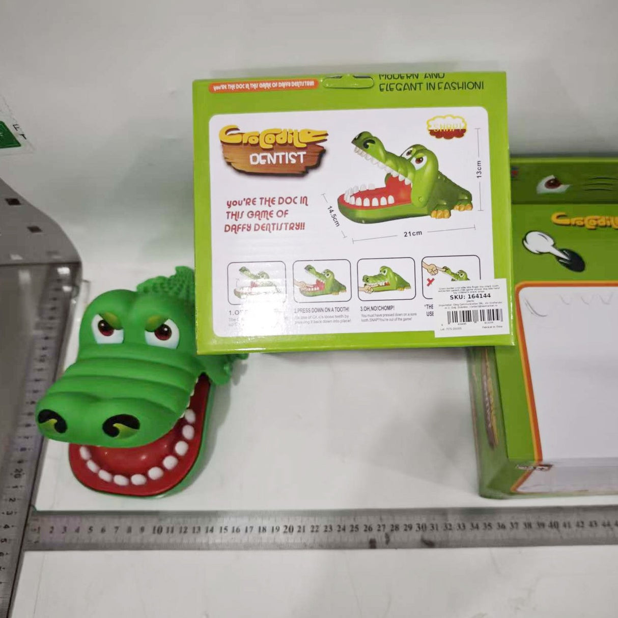 Jucărie Crocodil Dentist Extra Big verde, 420 g, ambalaj și dimensiuni complete, vedere de ansamblu