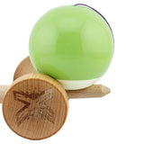 Kendama X Originala, Profesionala, Flippy, Big Cups V2, Super Sticky cu Cupe Mari, din lemn 18 cm, Rulment Metalic cu Ata 55 cm, Verde deschis/Alb - vivimall.ro