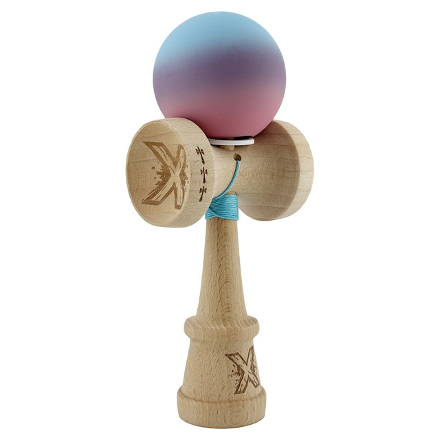 Kendama X Originala, Profesionala, Vivimall, Cupe Mari KING SIZE V3, Rubber Grip, Gaura in Baza, Rulment Metalic, din lemn 18 cm, Ata 55 cm, Gradient Albastru deschis/Mov/Roz - vivimall.ro