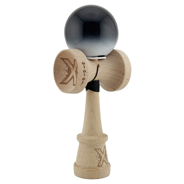 Kendama X Originala, Profesionala, Vivimall, Super Sticky cu Cupe Mari KING SIZE V3, Gaura in Baza, Rulment Metalic, din lemn 18 cm, Ata 62/65 cm, Gradient Negru/Alb - vivimall.ro