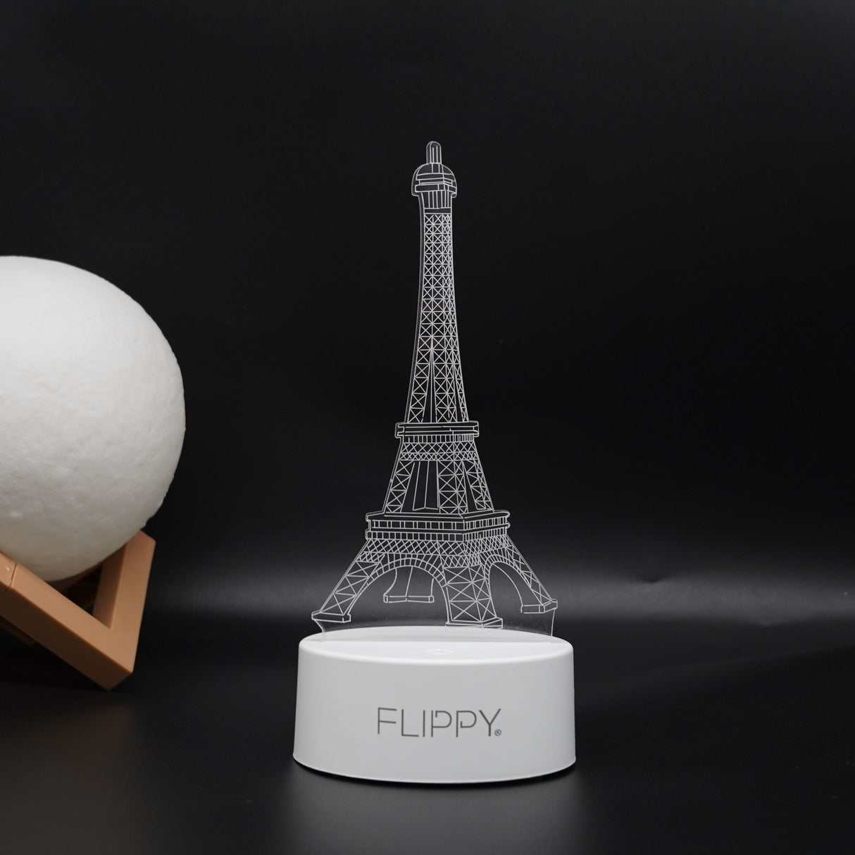 Lampa LED decorativa, Vivimall, 3D, Turnul Eiffel, din material acril si lumina multicolora, alb - vivimall.ro