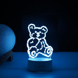 Lampa LED decorativa, Vivimall, 3D, Ursulet, cu telecomanda, doua moduri de alimentare USB si baterii, 20 cm inaltime, din material acril si lumina multicolora, alb - vivimall.ro
