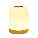 Lampă LED reîncărcabilă RGB albă, vedere frontală, dimensiuni 11×8×8 cm, lumină caldă activată