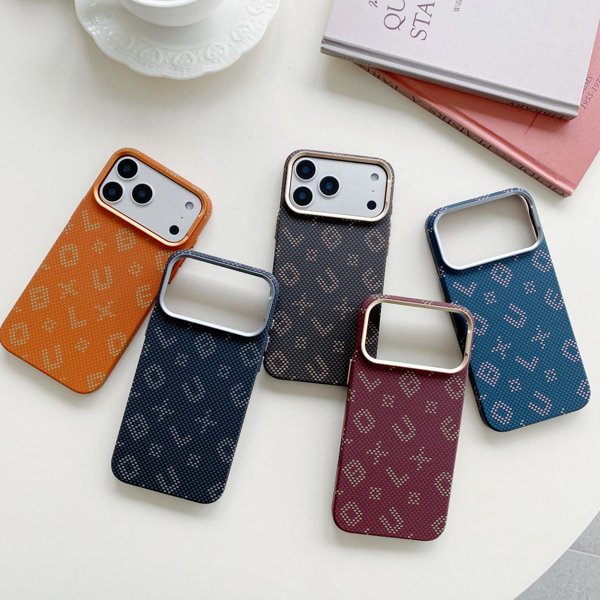 Carcasa Magnetica, Vivimall, din Fibra de Carbon, pentru iPhone 15 Pro Max, Maro
