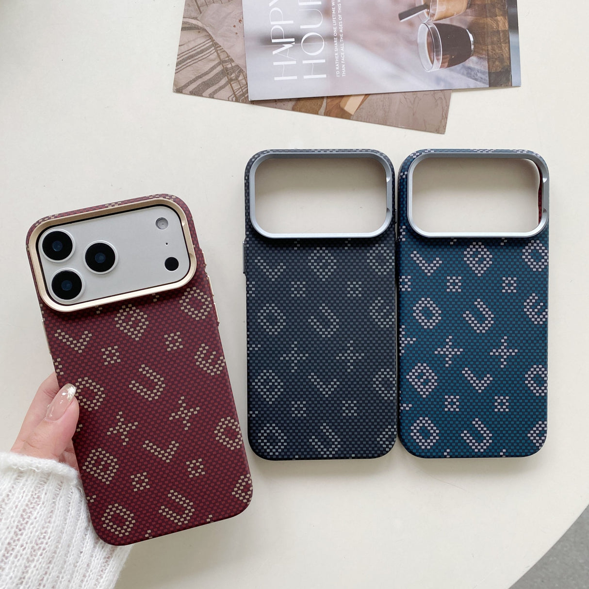 Carcasa Magentica, Vivimall, din Fibra de Carbon, pentru iPhone 17 Pro Max, Portocaliu - vivimall.ro