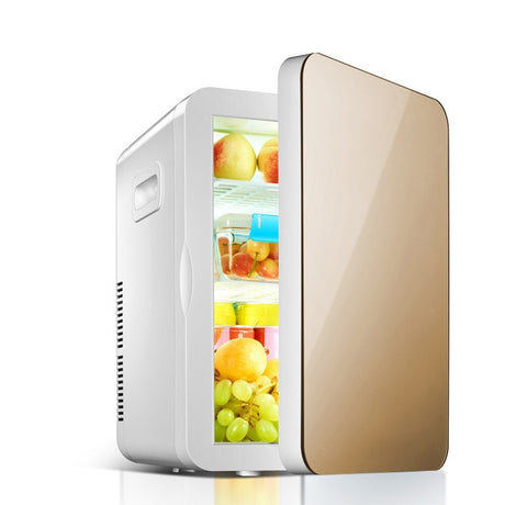 Mini frigider cosmetice gold, ușă deschisă cu 3 compartimente interioare vizibile, capacitate 8L