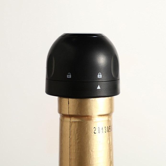 Capac de Etansare a Sticlei de Sampanie, Vivimall, Rotativ, On-Off, Silicon, Reutilizabil, Usor de Depozitat si Folosit, 3.9 x 3.9 x 3.3 cm, Negru - vivimall.ro