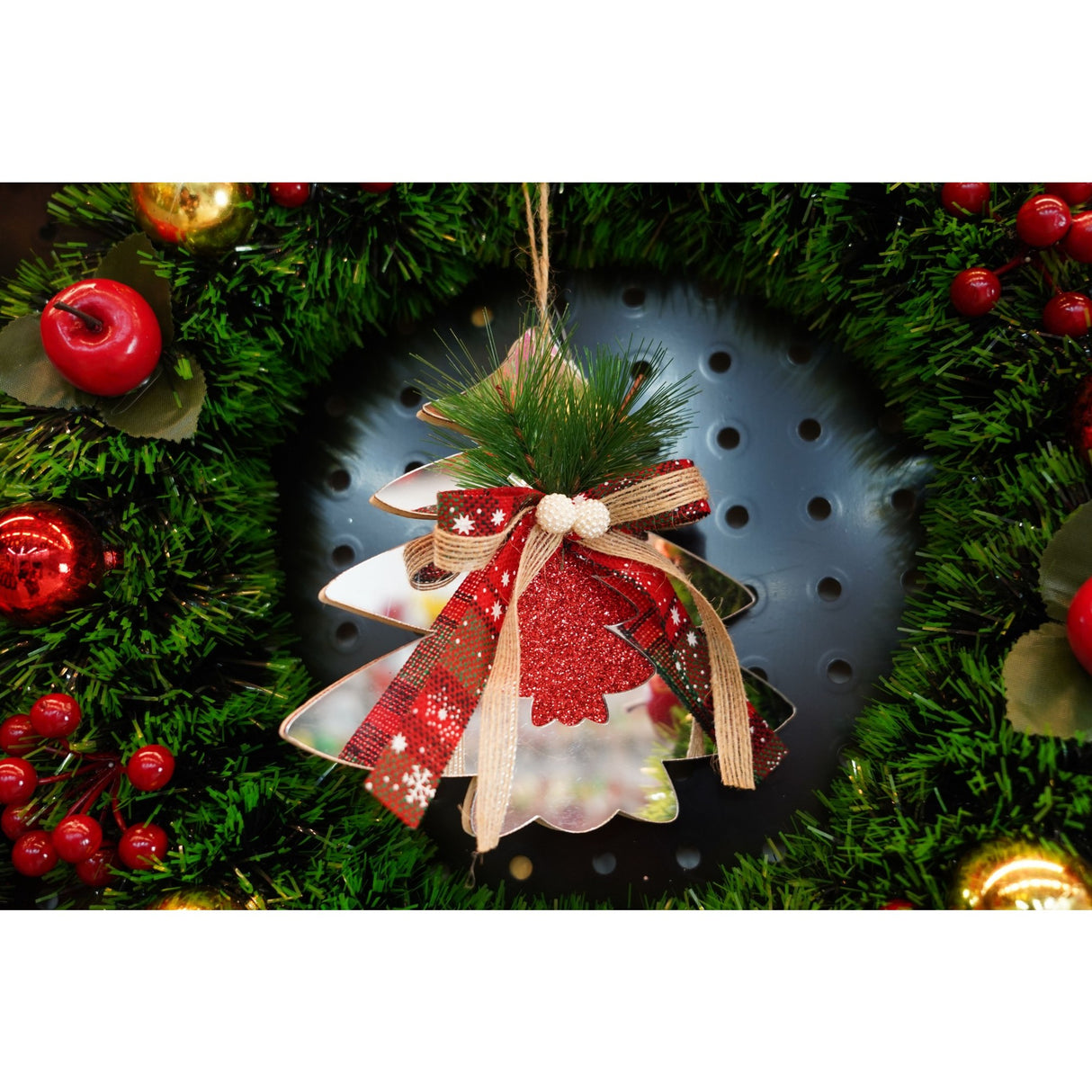 Ornament brad, Vivimall, Brad, Argintiu, Lucios, 14*17CM, Acril, Interior/ Exterior - vivimall.ro