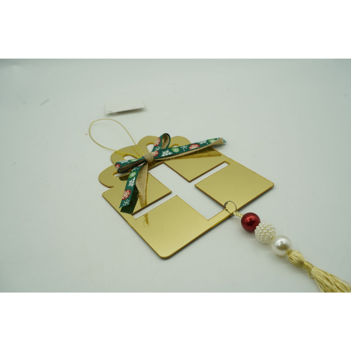 Ornament brad, Vivimall, Cadou, Auriu, Lucios, 16*28CM, Acril, Interior/ Exterior - vivimall.ro