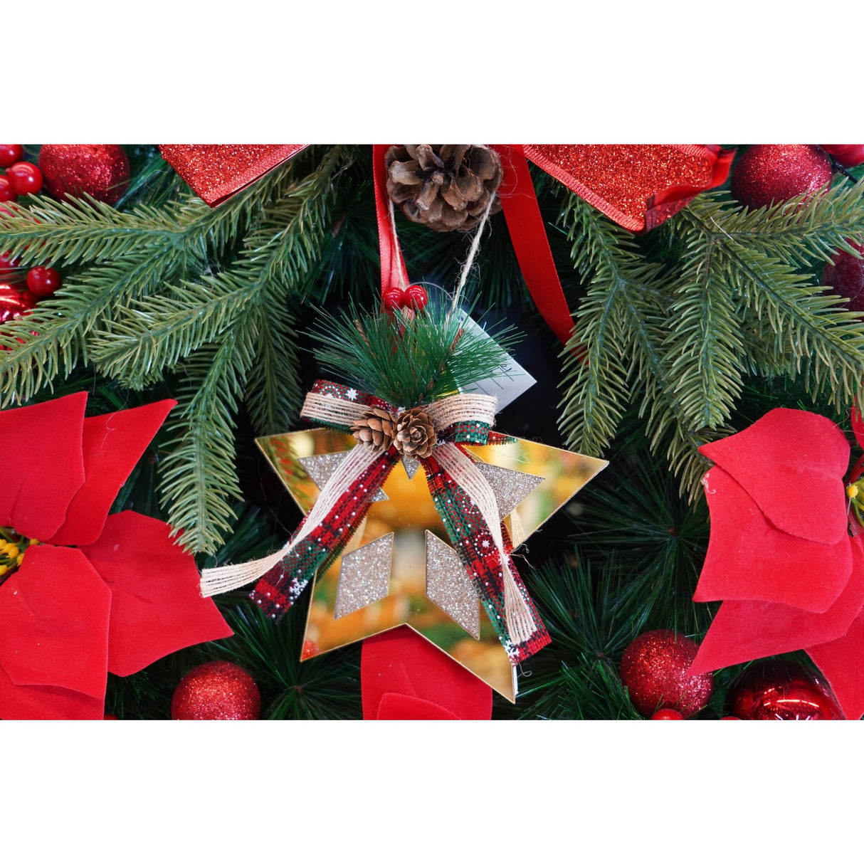 Ornament brad, Vivimall, Stea, Auriu, Lucios, 17*17CM, Acril, Interior/ Exterior - vivimall.ro