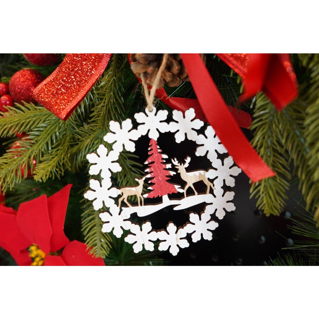 Ornament de brad cerbi cu brad, Vivimall, multicolor, lemn, 12 cm - vivimall.ro