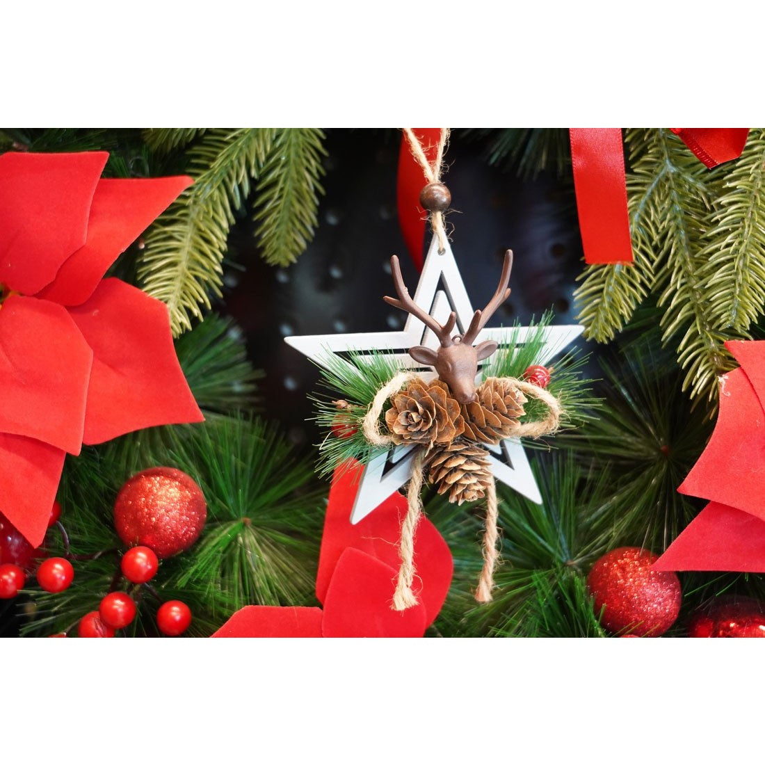 Ornament de brad stea cu cerb, Vivimall, multicolor, lemn, 15 cm - vivimall.ro