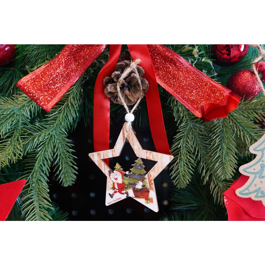 Ornament de brad stea cu Mos Craciun, Vivimall, multicolor, lemn, 9.9 cm - vivimall.ro