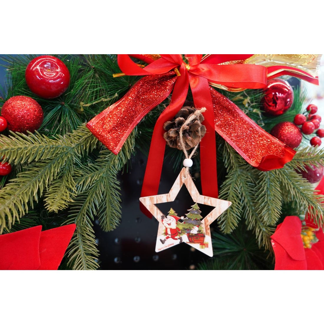 Ornament de brad stea cu Mos Craciun, Vivimall, multicolor, lemn, 9.9 cm - vivimall.ro