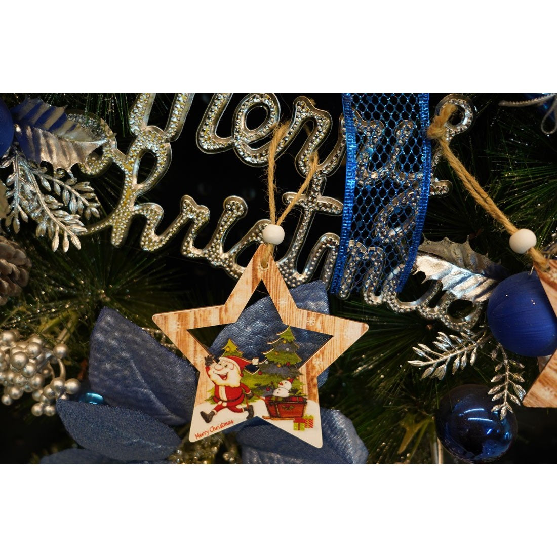 Ornament de brad stea cu Mos Craciun, Vivimall, multicolor, lemn, 9.9 cm - vivimall.ro