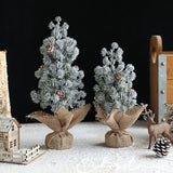 Decoratiune Craciun pentru Masa, Vivimall, Ornament de Decor Model Brad de Craciun de Dimensiuni Mici cu Fulgi Albi, pentru Birou si Interior, din Plastic Calitativ 20 cm, Verde Alb - vivimall.ro