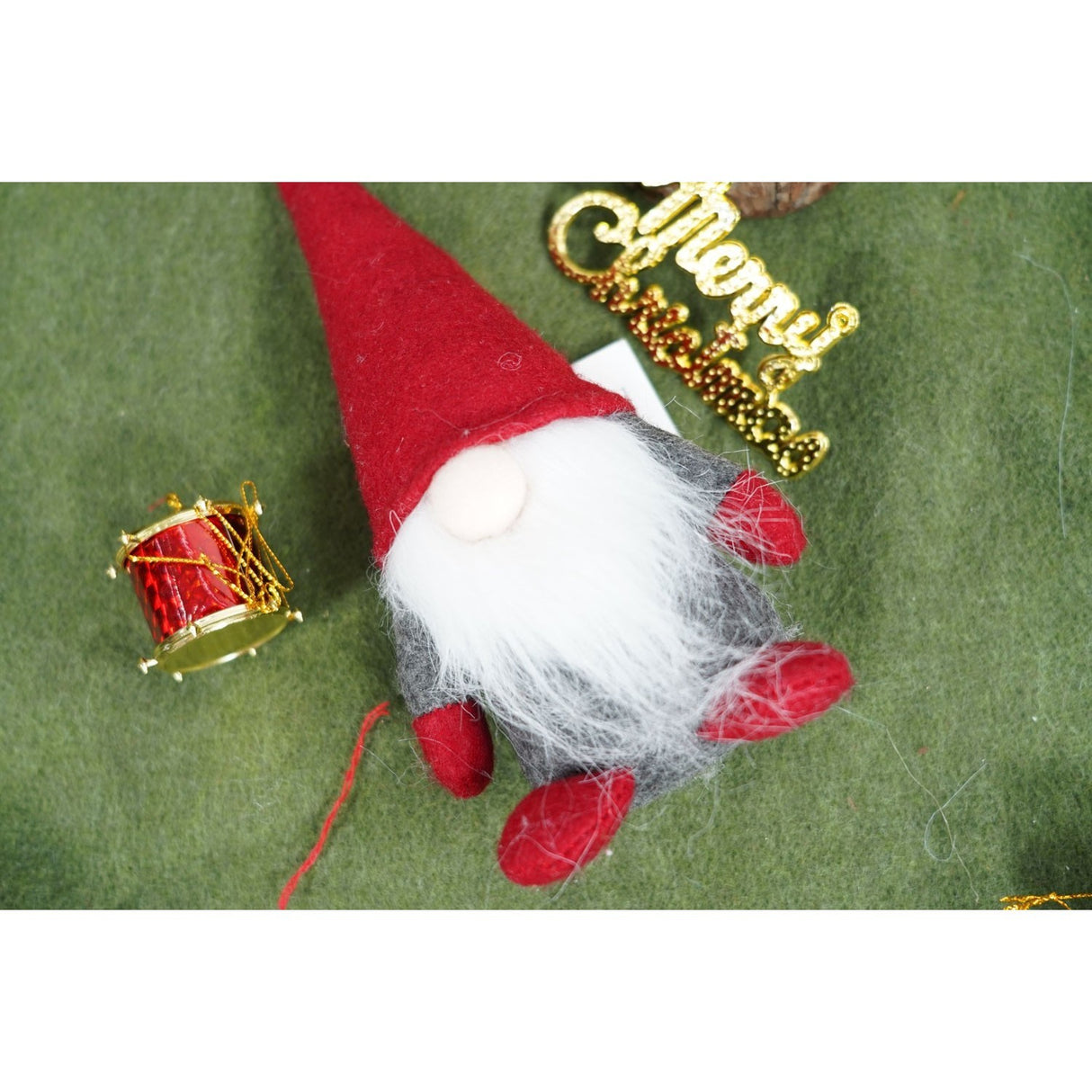 Ornament de Craciun spiridus, Vivimall, gri/rosu, textil, 12 cm - vivimall.ro