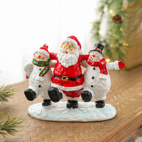 Ornament Decoratiune de Craciun, Flippy, Decoratiune Mica pentru Craciun din Rasina, Model Mos Craciun cu Oameni de Zapada, 16 x 18 x 8 cm, Rosu Alb - vivimall.ro