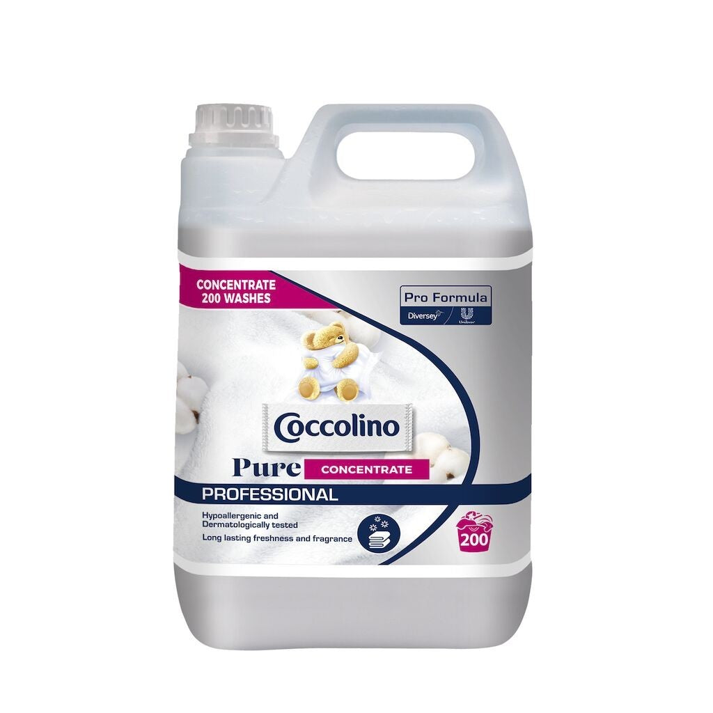 Coccolino Professional Pure Concentrated 5 L, imagine lifestyle cu rufe proaspăt spălate