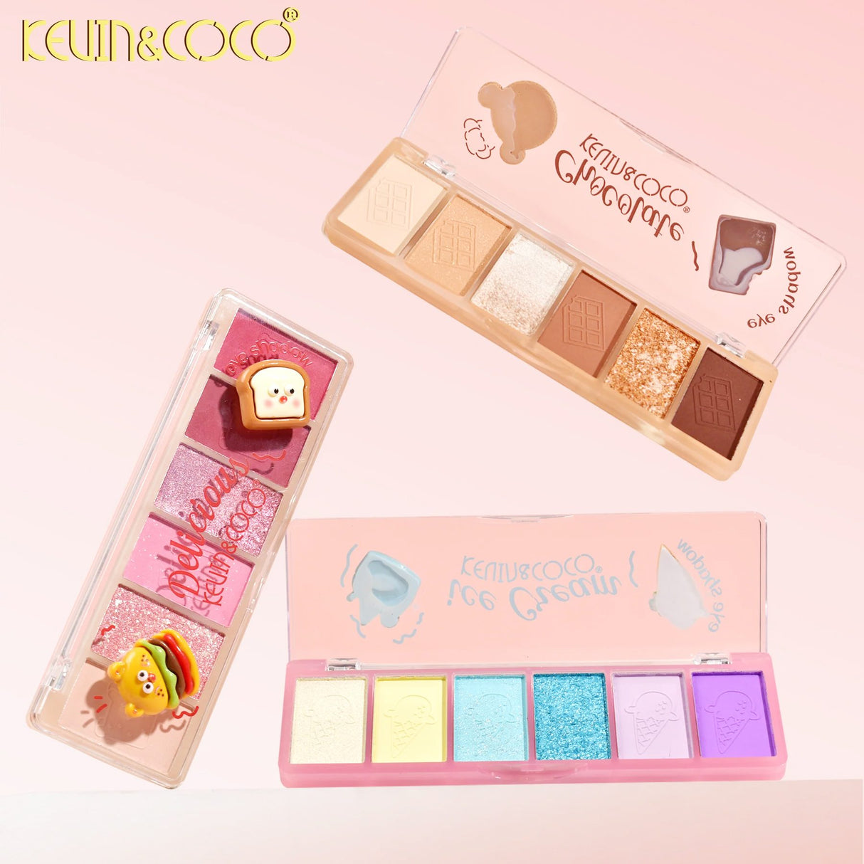 Paletă machiaj ochi Kevin&Coco Delicious în mână, dimensiuni compacte pentru geantă sau voiaj